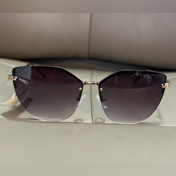 BNWT TRUE RELIGION WOMEN'S CAT EYE SUNGLASSES - Picture 9 of 16